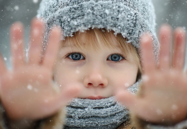 Зимние физкультминутки и стихи для детей 3-5 лет