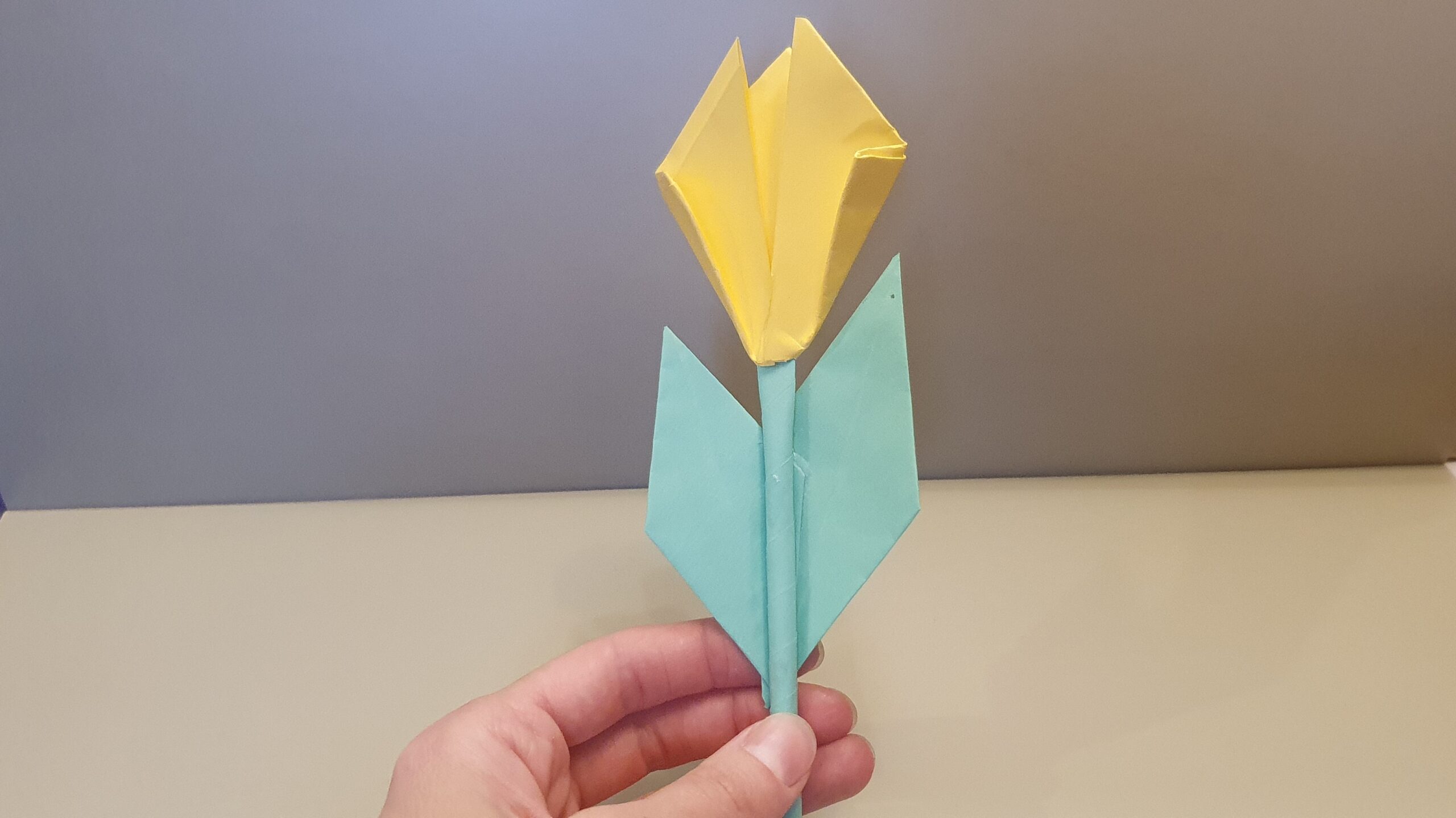 Тюльпан в технике оригами. Шаг 14
